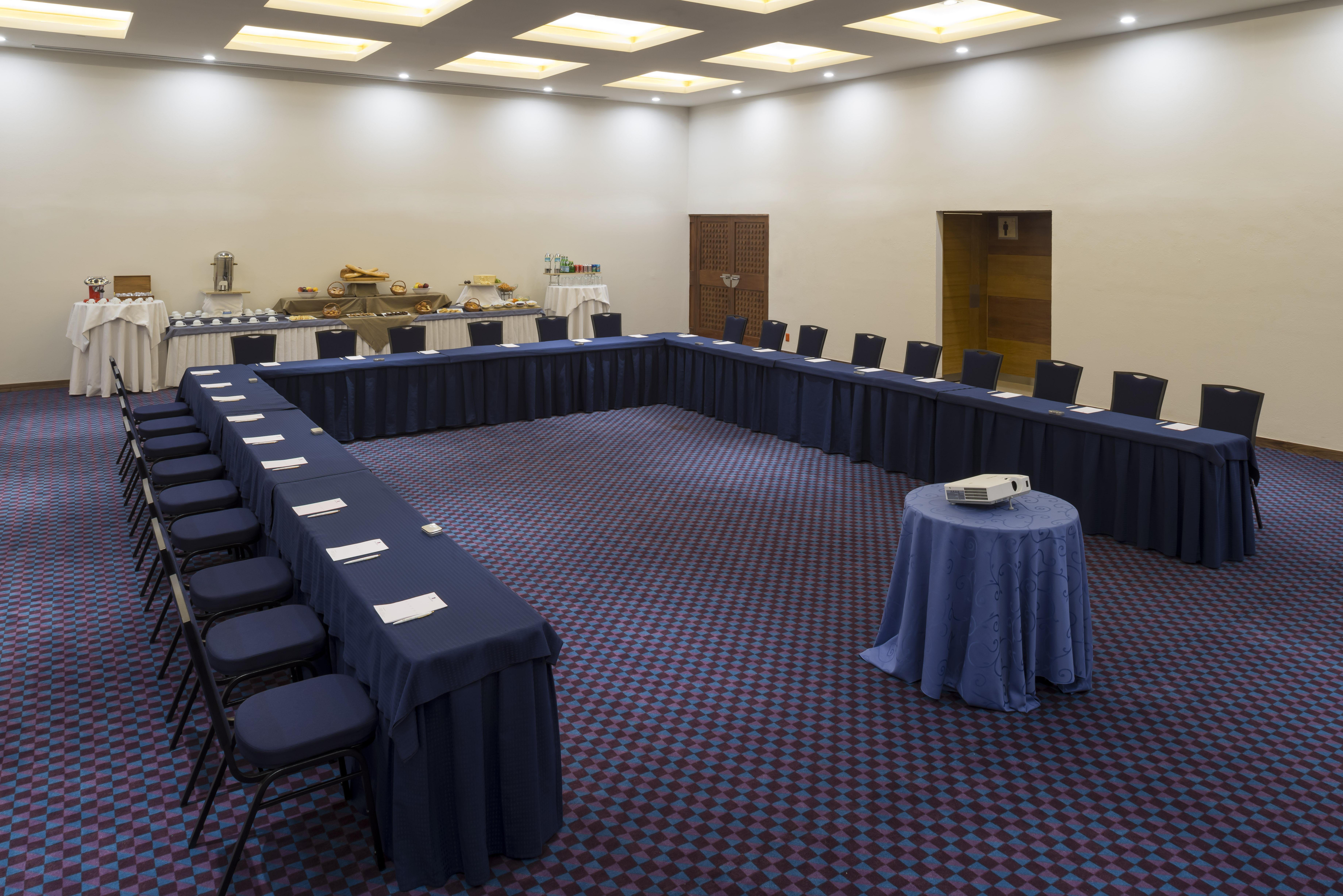 Camino Real Pedregal Mexico Hotel ภายนอก รูปภาพ A meeting room at the Sheraton Vistana Resort