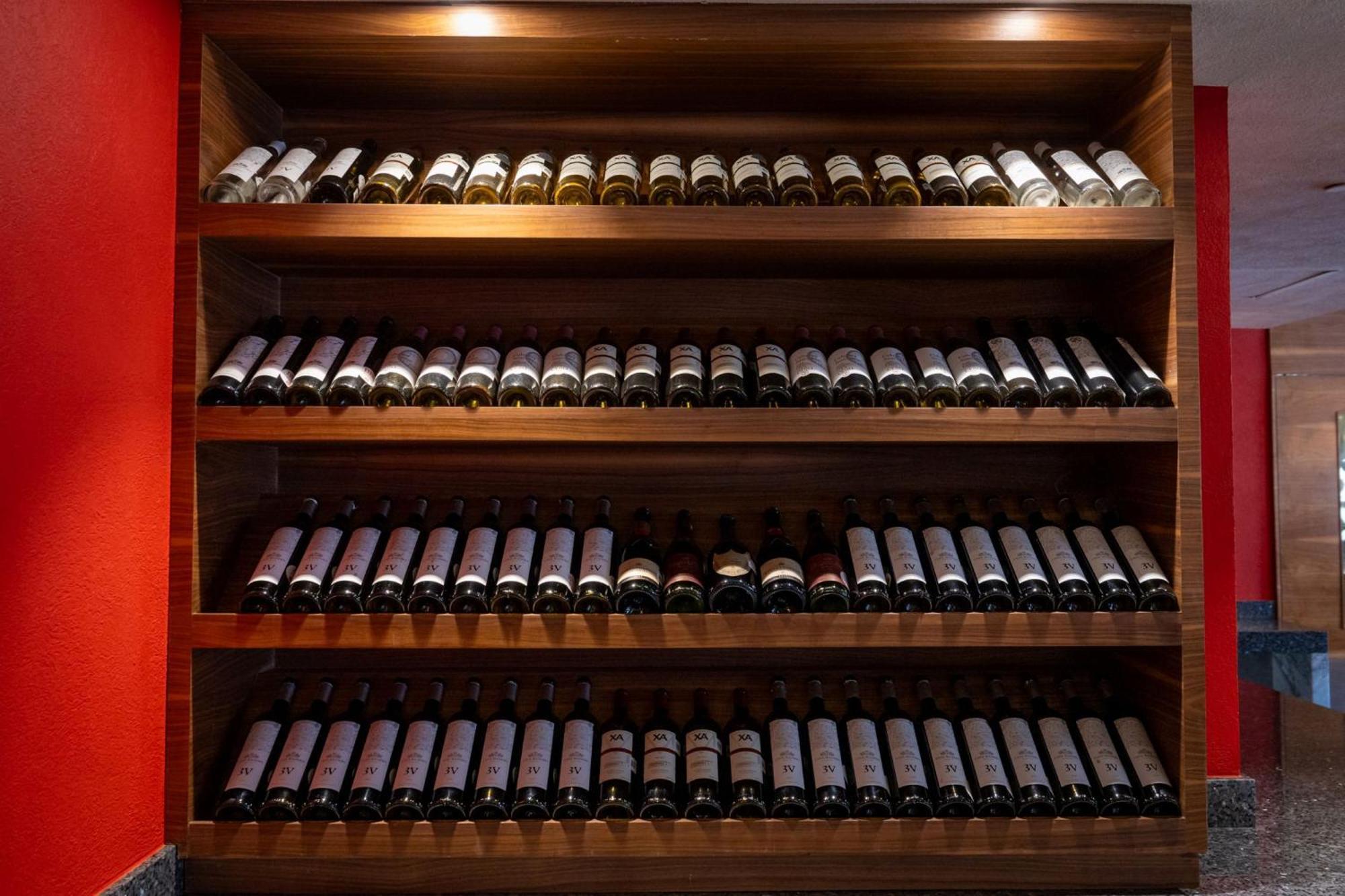 Camino Real Pedregal Mexico Hotel ภายนอก รูปภาพ Wine bottles in a wine rack